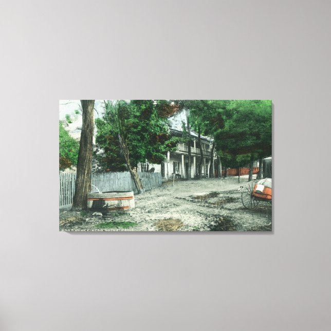 Exterior View of a Road HouseYreka, CA Canvas Print (Front)