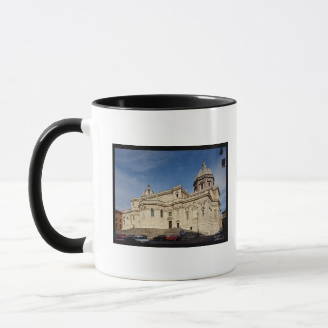 Exterior view of the tribune mug (Left)