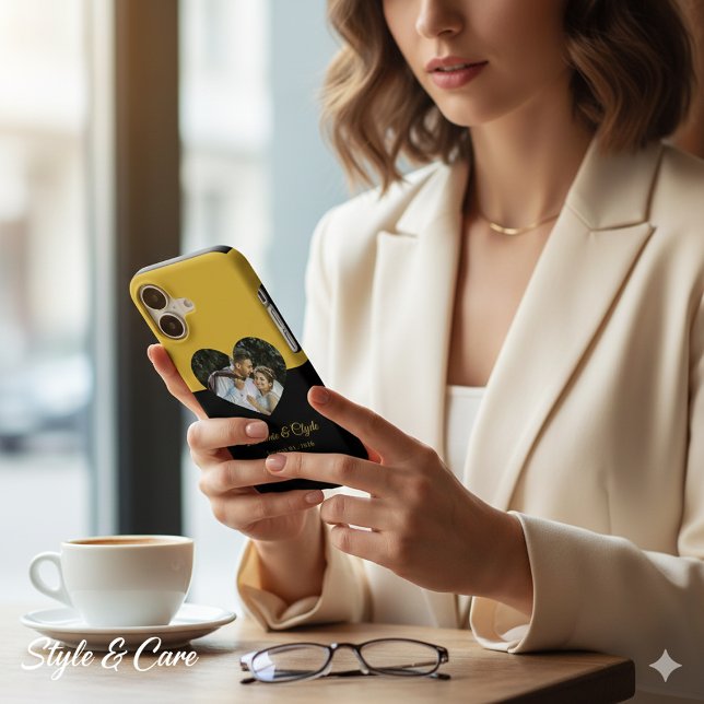 Eye-casing Heart Couple Gold and Black Tough (Eye-casing Heart Couple Gold and Black Tough iPhone 17 Case)