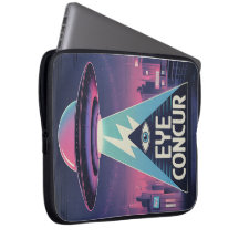 EYE CONCUR ALIEN PYRAMID POWER Laptop Sleeve