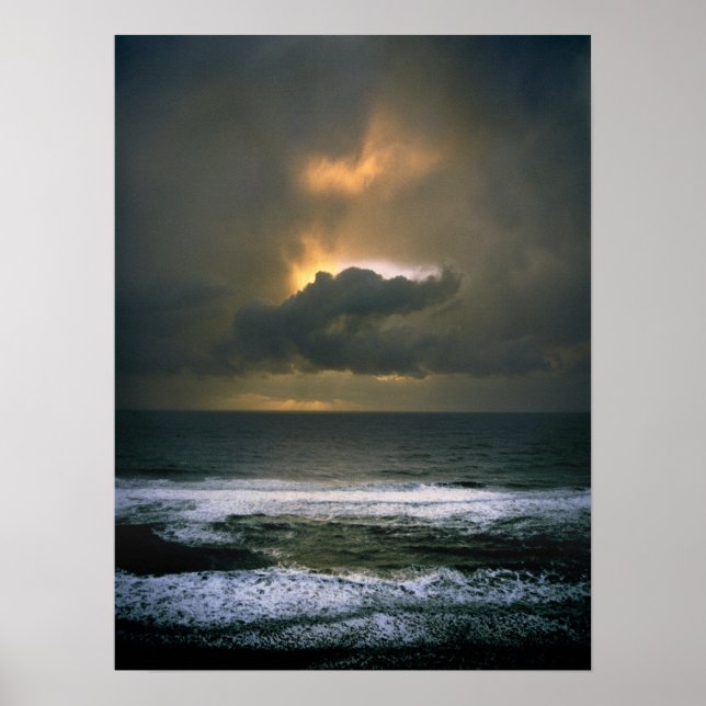 Eye Over the Sea Poster (Front)