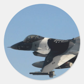 F-16 FALCON IN CAMO CLASSIC ROUND STICKER