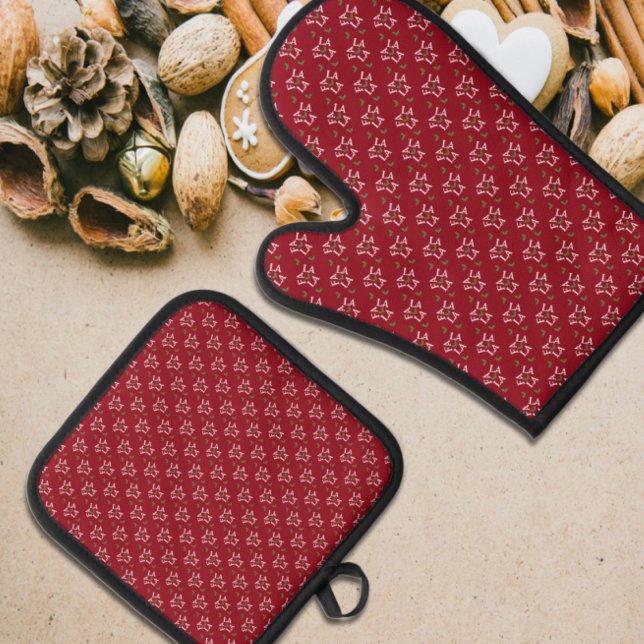 Fa La La Festive Holly Christmas Oven Mitt & Pot Holder Set (Creator Uploaded)