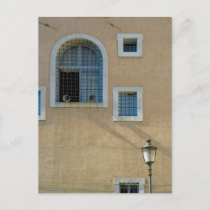 Facade of building in Rome, Italy Postcard