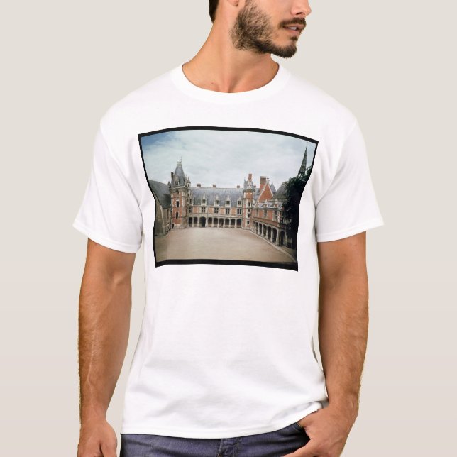 Facade of the Louis XII Wing, 1498-1503 T-Shirt (Front)