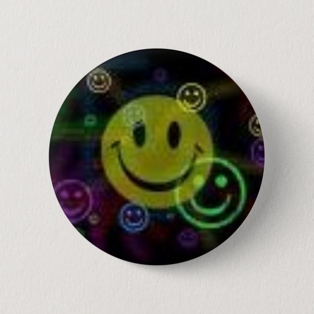 faces 6 cm round badge (Front)