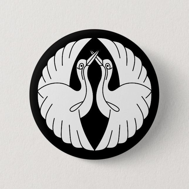 Facing white cranes 6 cm round badge (Front)