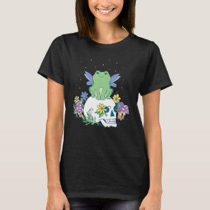 Fairy Frog On Skull Cottage core Aesthetic Fairyco T-Shirt