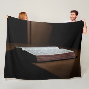 FAITH FLEECE BLANKET