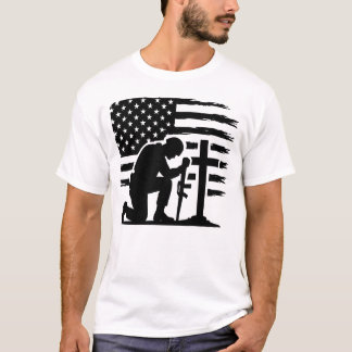Faithful Kneeling Soldier Cross US Flag T-shirt