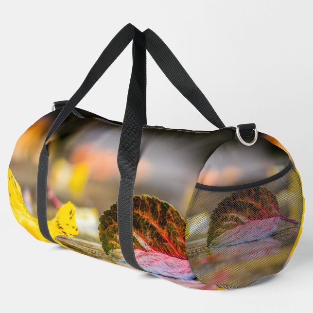 Fall colours duffle bag (Right Corner)