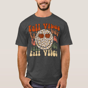 Fall Vibes retro leopard happy face pumpkin fall a T-Shirt