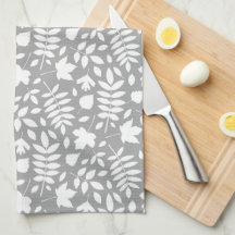 Fallen Leaves Rpt Pattern White on Grey