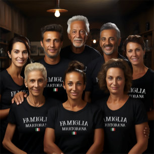 Famiglia Italian Family Personalised Reunion Black T-Shirt
