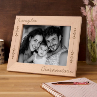 Famiglia Personalized Wooden Frame - Family Name