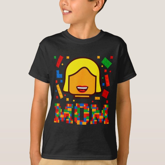 Family mom master builder building bricks blocksFa T-Shirt (Front)