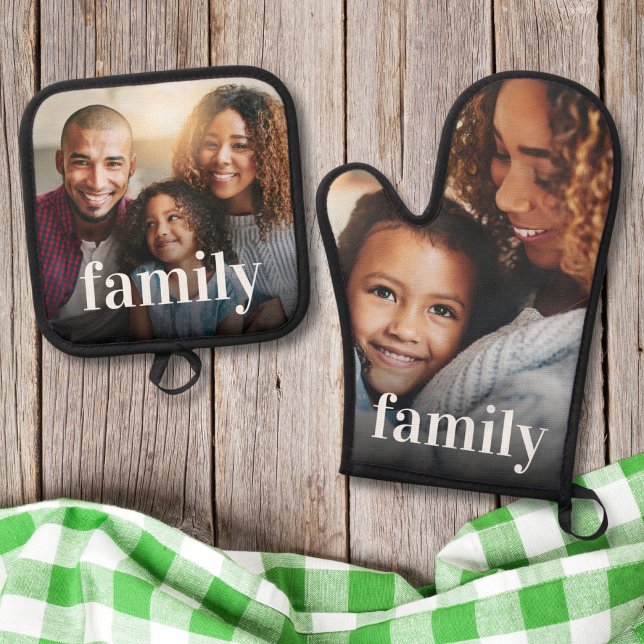 Family Photo Personalised Oven Mitt & Pot Holder Set (Creator Uploaded)