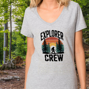 Family Vacation Explorer Crew Hiking BigFoot custo T-Shirt