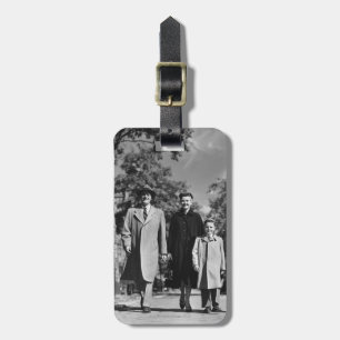 Family Walking Luggage Tag