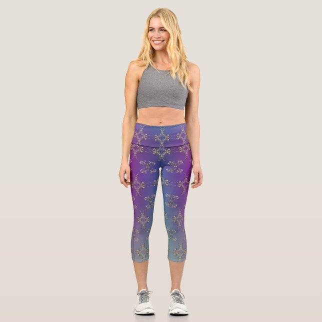 Fancy Hearts Purple Blue Gradient   Capri Leggings (Front)