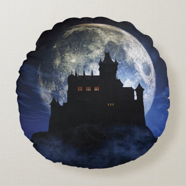 Fantasy castle during night round cushion (Front)