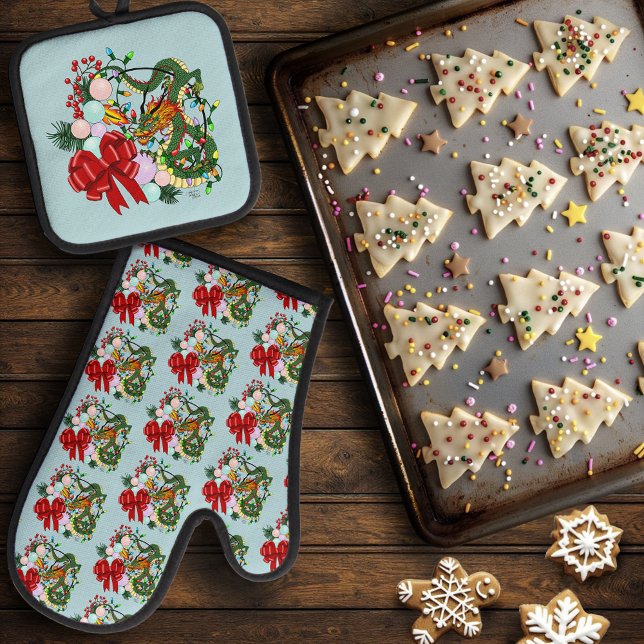 Fantasy Chinese Dragon Christmas Wreath Fantasy Oven Mitt & Pot Holder Set (Creator Uploaded)