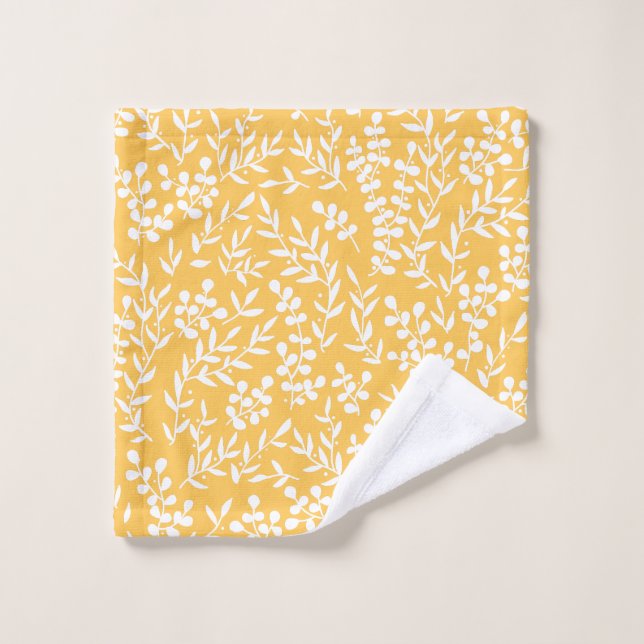 Farmhouse simple floral pattern on yellow bath towel set (Wash Cloth)