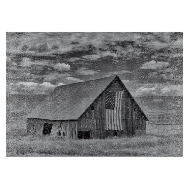 Farms | BW American Flag Barn Scene Cutting Board (Front)
