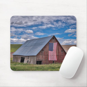 Farms Rustic Red Barn With American Flag Mouse Pad
