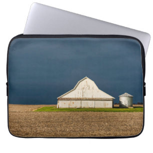 Farms White Barn & Silo Laptop Sleeve