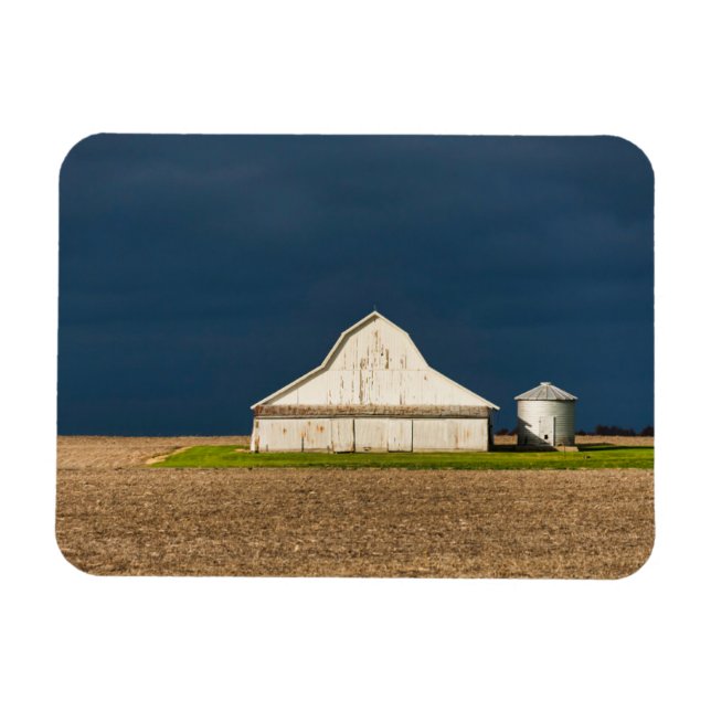 Farms | White Barn & Silo Magnet (Horizontal)