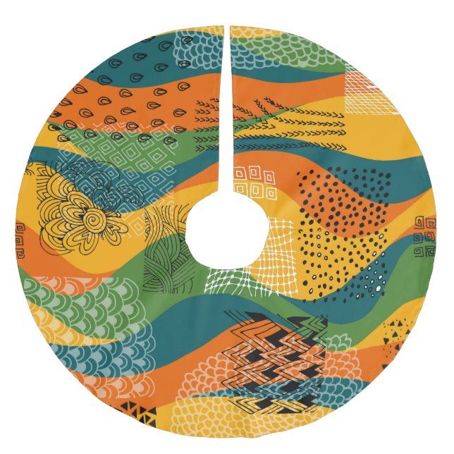 Fashion Patchwork: Undulating Abstract Art Brushed Polyester Tree Skirt (Front)