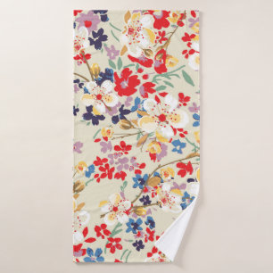 Fashionable pattern in small flowers bath towel