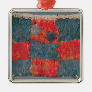 Feathered cape metal tree decoration