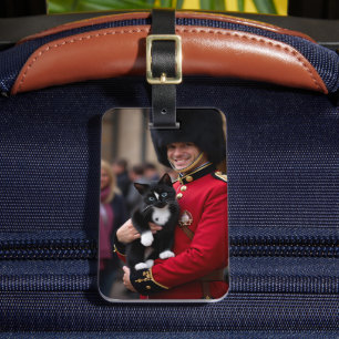 Felini’s London Adventure – Guarded by Tradition Luggage Tag