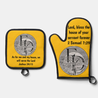Femme Delivrance  Oven Mitt & Pot Holder Set
