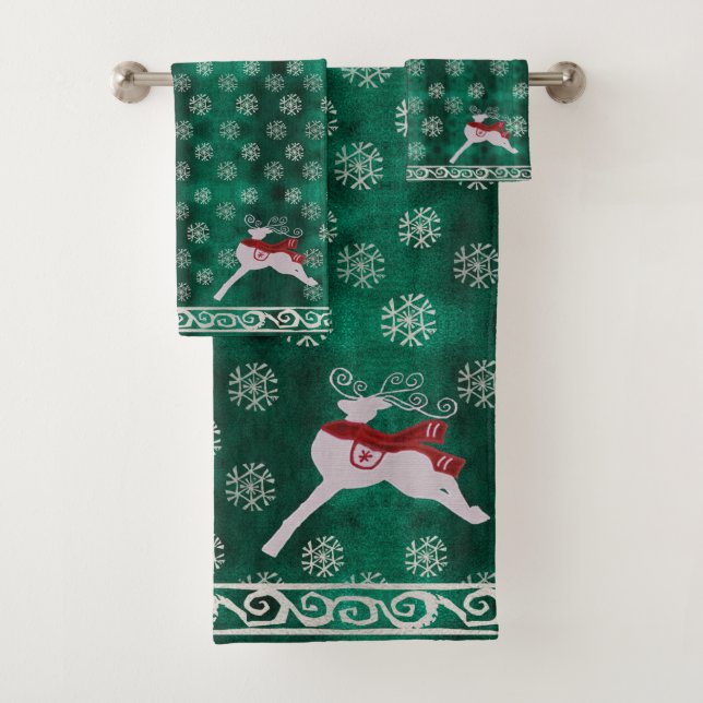 Festive Christmas Reindeer & Snowflake Bath Towel Set (Insitu)