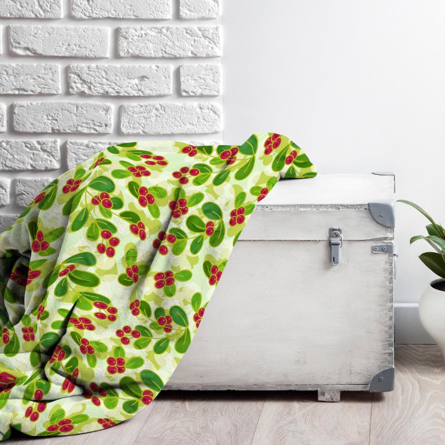 Festive Cranberry Fruit Pattern, Green Fleece Blanket (Festive Cranberry Pattern Fleece Blanket)