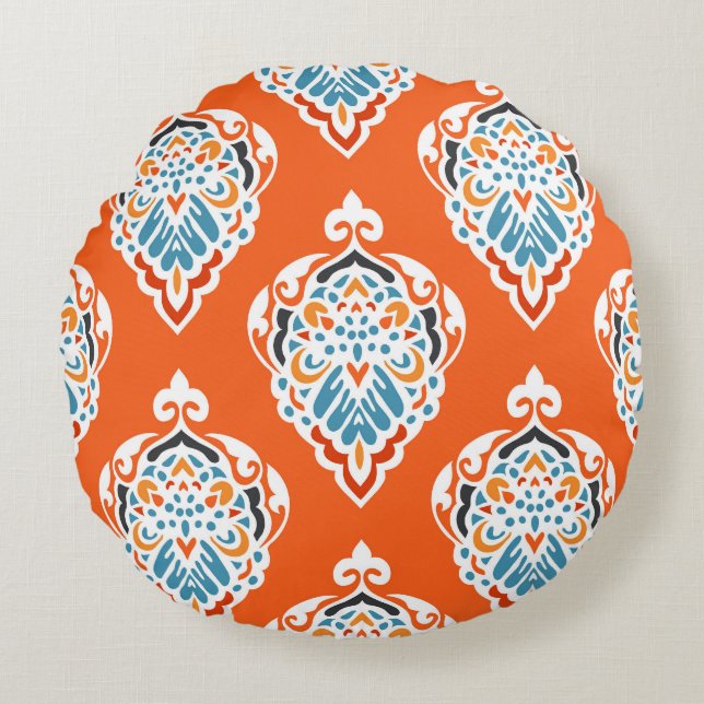 Festive damask vintage pattern, elegant design. round cushion (Front)
