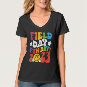 Field Day Fun Day 2023 Groovy School Trip Teacher T-Shirt