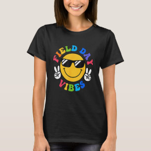 Field Day Vibes  For Teacher Kids Happy Field Day  T-Shirt