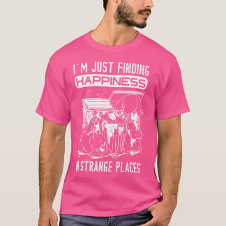Finding Happiness Trash Garbage Diving Dumpster Di T-Shirt