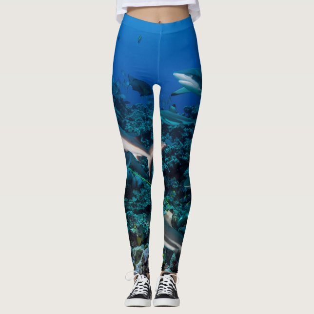 Fins Fin : Reef scene with a school of sharks. Leggings (Front)