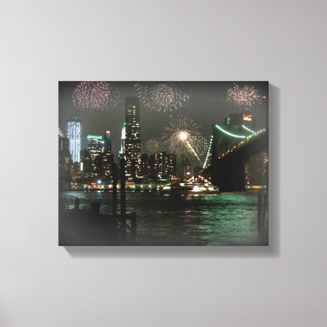 Fireworks over the Brooklyn Bridge Canvas Print (Front)