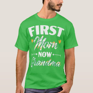 First Mum Now Grandma Baby Announcement Gender Rev T-Shirt
