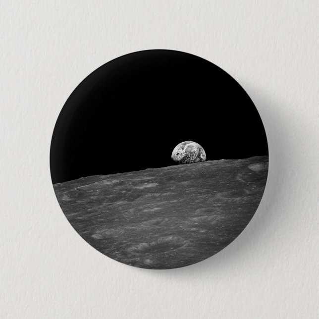 First Photograph of a Earthrise taken by Apollo 8 6 Cm Round Badge (Front)