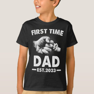 First Time Dad New Daddy Est 2023 Funny Fathers Da T-Shirt