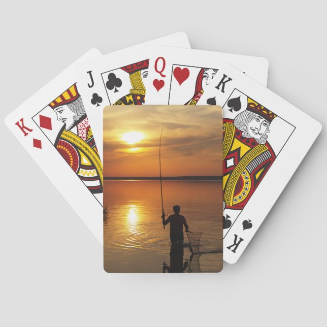 Fisherman catches fish by spinning playing cards (Back)