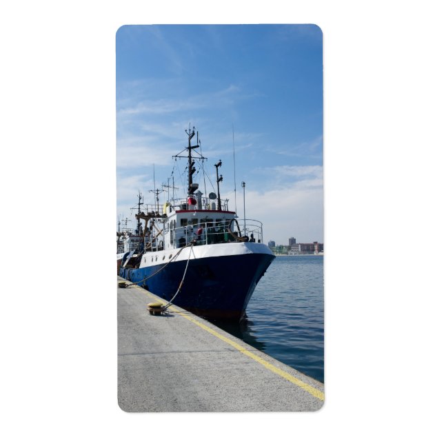 Fishing boat at mooring (Front)