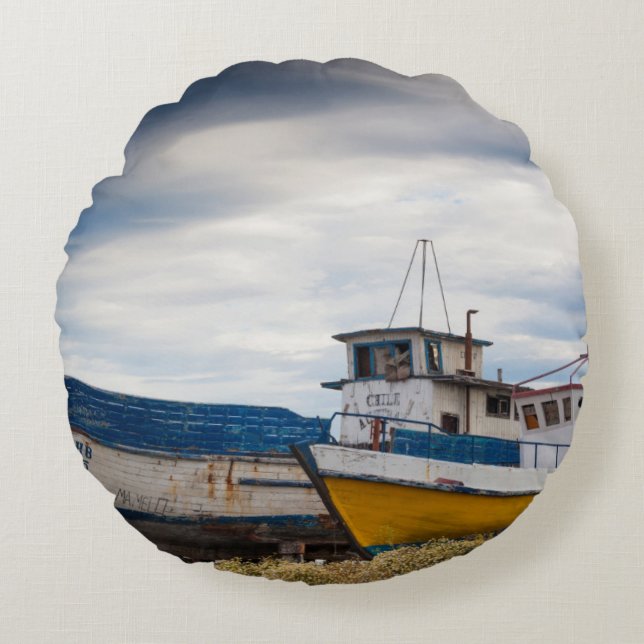 Fishing boats round cushion (Front)